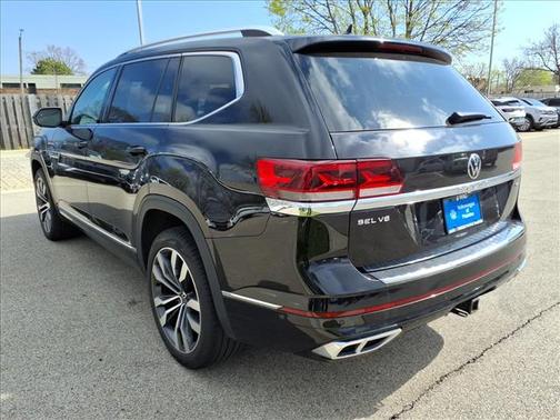 Deep Black Pearl 2023 Volkswagen Atlas 3.6L SEL Premium