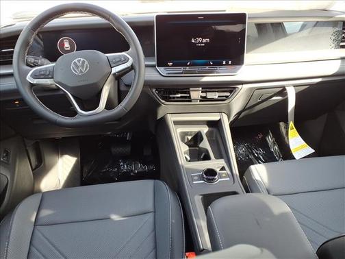 2025 Volkswagen Tiguan 2.0T SE 4MOTION