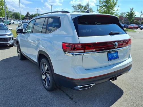 2025 Volkswagen Atlas 2.0T SEL Premium R-Line 4MOTION