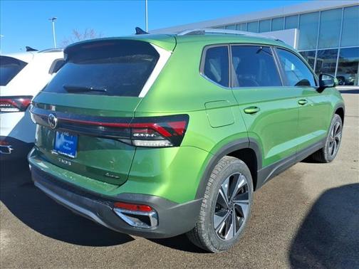 2026 Volkswagen Taos SE