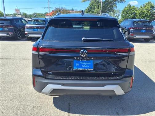 2025 Volkswagen Tiguan 2.0T SE 4MOTION