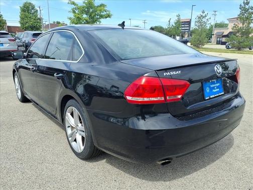 Black 2014 Volkswagen Passat 1.8T Auto SE
