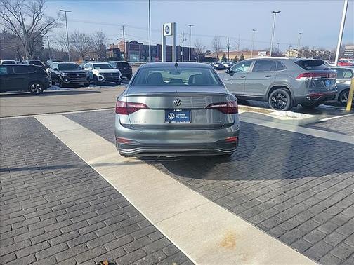 2023 Volkswagen Jetta 1.5T SE