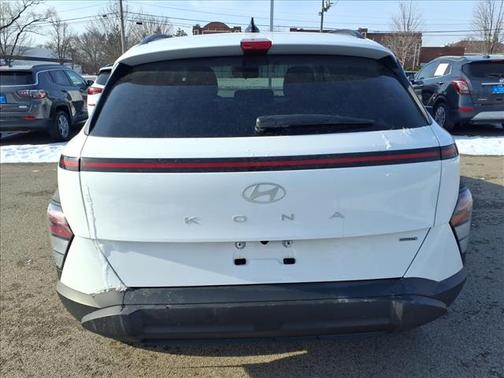 2025 Hyundai KONA SEL