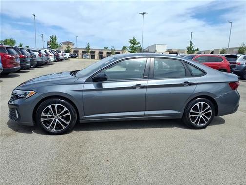 Platinum Gray Metallic 2023 Volkswagen Jetta 1.5T Sport