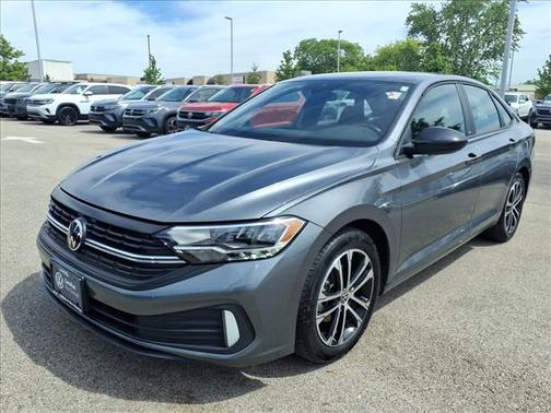 Platinum Gray Metallic 2023 Volkswagen Jetta 1.5T Sport