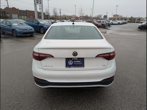 Opal White Pearl Effect 2023 Volkswagen Jetta 1.5T SE