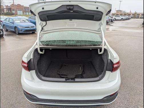 Opal White Pearl Effect 2023 Volkswagen Jetta 1.5T SE