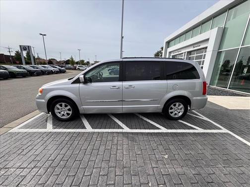 Bright Silver Metallic Clearcoat 2012 Chrysler Town & Country Touring
