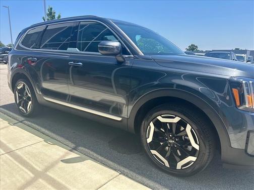 Gravity Gray 2024 Kia Telluride S