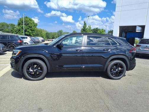 2025 Volkswagen Atlas Cross Sport 2.0T SEL