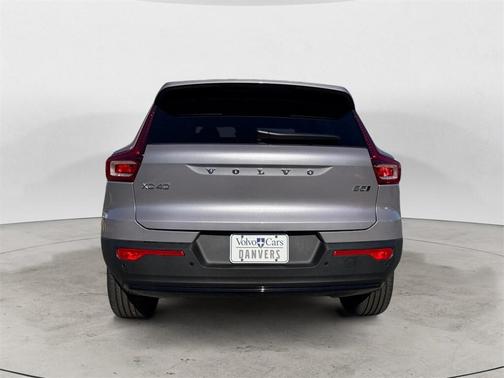 2026 Volvo XC40 B5 Plus