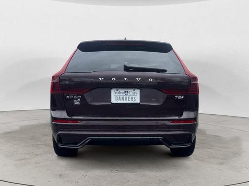 Mulberry Red 2026 Volvo XC60 Plug-In Hybrid T8 Ultra