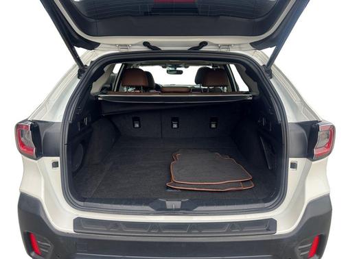 Crystal White Pearl 2020 Subaru Outback Touring
