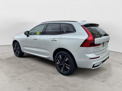 Crystal White 2026 Volvo XC60 B5 Plus