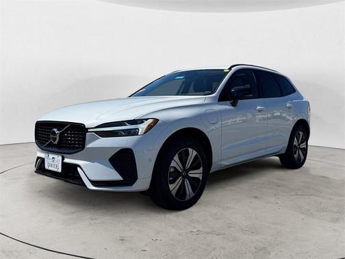 2025 Volvo XC60 Plug-In Hybrid T8 Plus