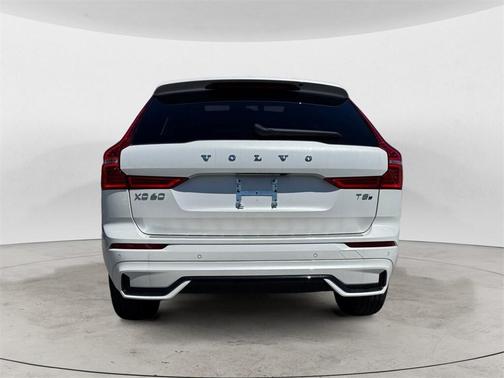 2025 Volvo XC60 Plug-In Hybrid T8 Plus