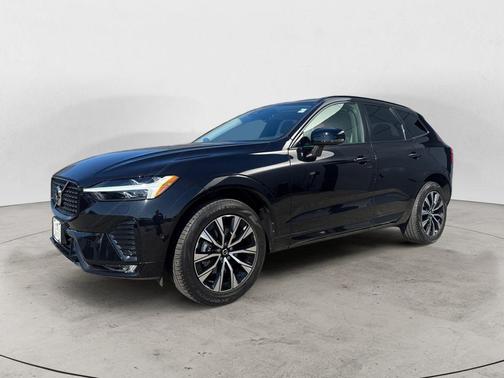 2024 Volvo XC60 B5 Plus Dark Theme