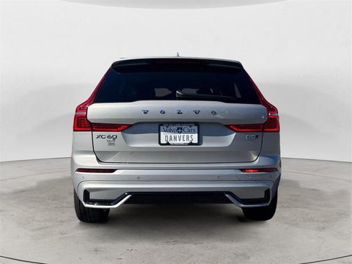 2025 Volvo XC60 B5 Plus