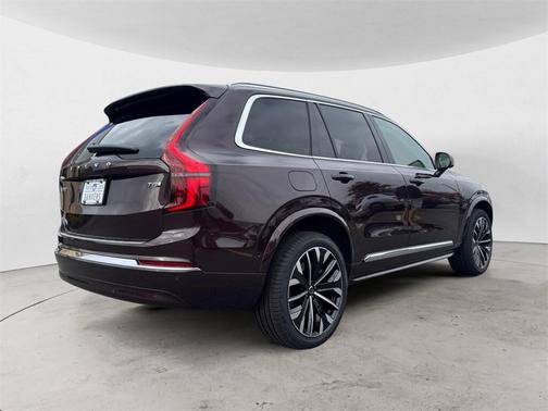 2026 Volvo XC90 Plug-In Hybrid T8 Plus 7-Seater
