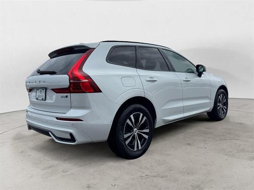 2025 Volvo XC60 B5 Core