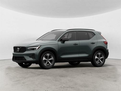 2026 Volvo XC40 B5 Core