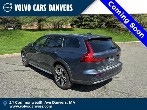 2023 Volvo V60 Cross Country B5 Plus