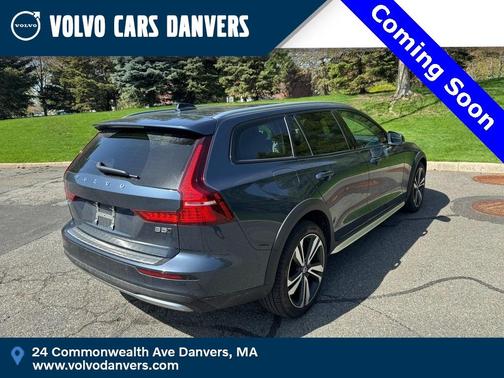 2023 Volvo V60 Cross Country B5 Plus