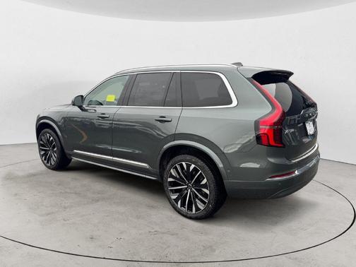 Forest Green 2027 Volvo XC90 B6 Plus 7-Seater