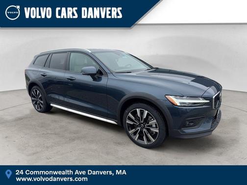 Denim Blue 2026 Volvo V60 Cross Country B5 Ultra