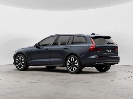 2026 Volvo V60 Cross Country B5 Ultra