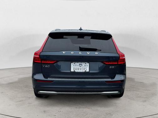 Denim Blue 2026 Volvo V60 Cross Country B5 Ultra
