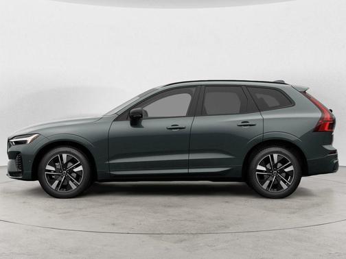 Forest Green 2027 Volvo XC60 PLUS