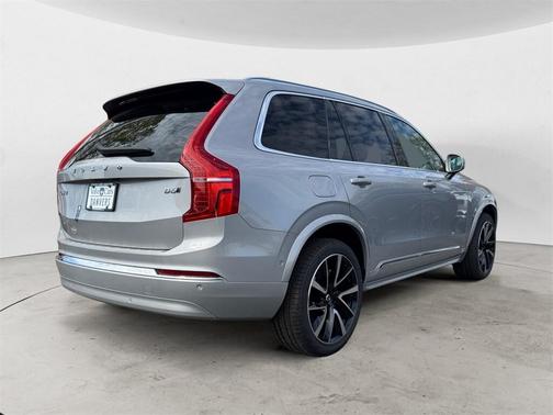 2025 Volvo XC90 B6 Plus 7-Seater
