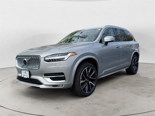 2025 Volvo XC90 B6 Plus 7-Seater