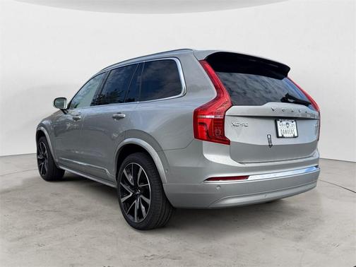2025 Volvo XC90 B6 Plus 7-Seater