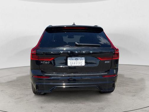 Onyx Black 2026 Volvo XC60 B5 Ultra