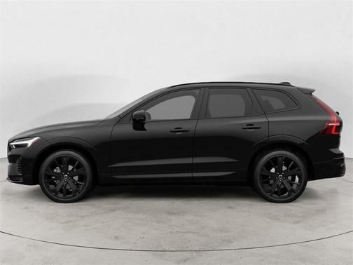 2026 Volvo XC60 B5 Ultra Black Edition