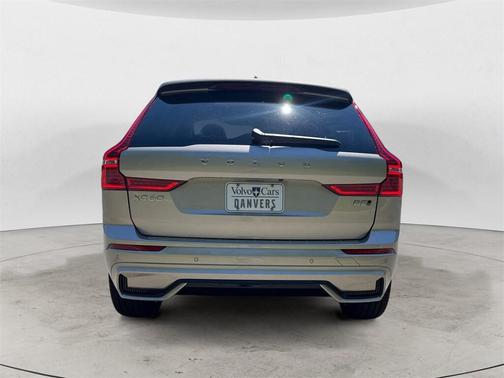 2025 Volvo XC60 B5 Ultra