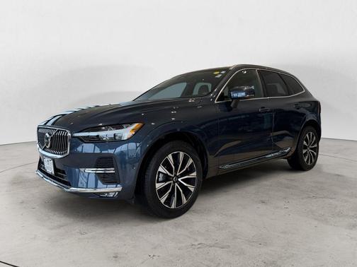 Denim Blue Metallic 2023 Volvo XC60 B5 Plus Bright Theme