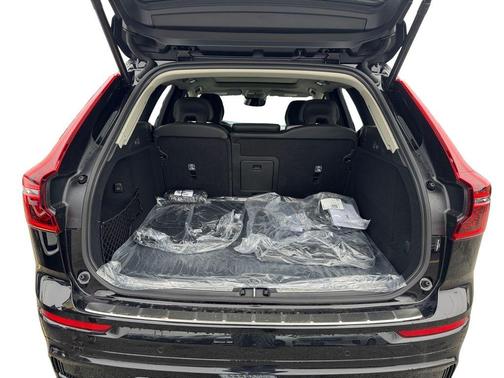 Onyx Black 2026 Volvo XC60 Plug-In Hybrid T8 Ultra