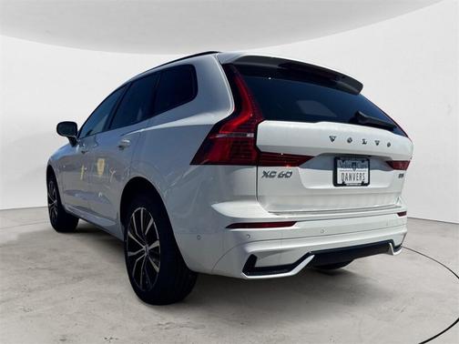 2025 Volvo XC60 B5 Plus