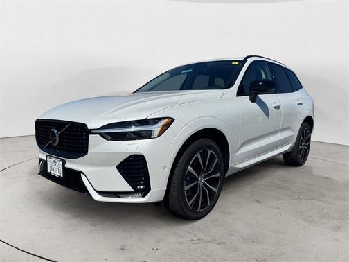 2025 Volvo XC60 B5 Plus