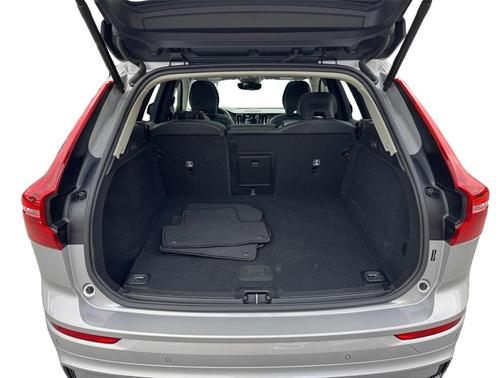 2025 Volvo XC60 B5 Core