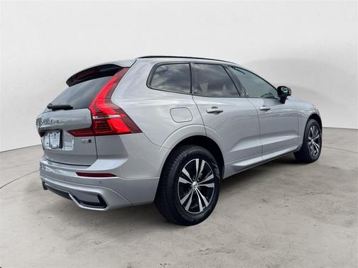 2025 Volvo XC60 B5 Core