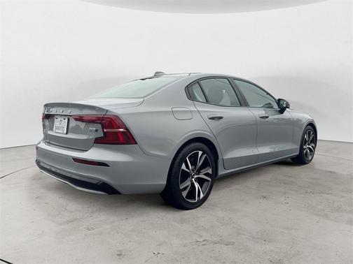 2025 Volvo S60 B5 Core