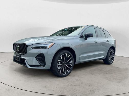 2026 Volvo XC60 B5 Ultra