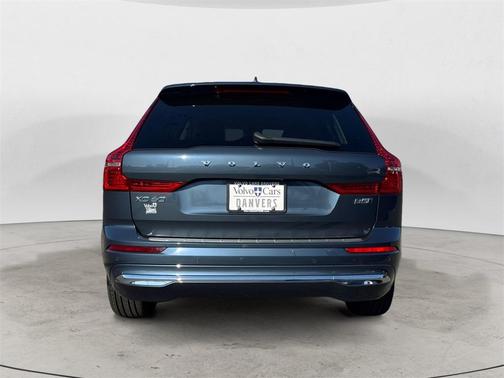 2023 Volvo XC60 B5 Plus Bright Theme