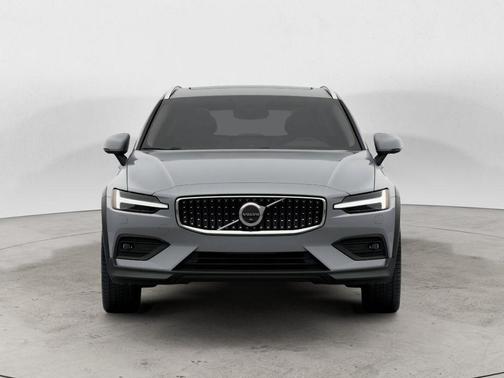 Metallic 2025 Volvo V60 Cross Country B5 Plus
