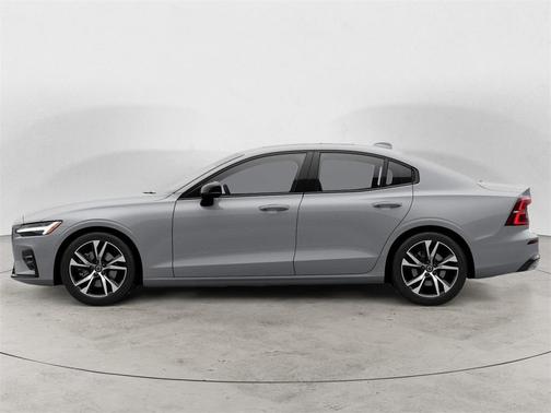 2025 Volvo S60 B5 Core